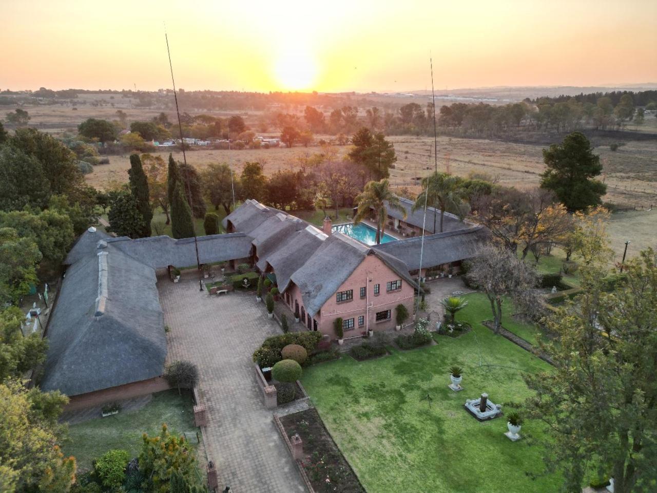 Owls Loft Guest House Мидранд Экстерьер фото